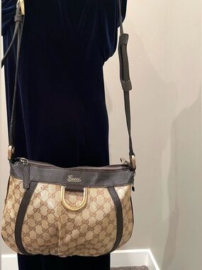 Authentic Gucci  GG Canvas D-Ring Shoulder Bag Brown Y2K
Vintage Gucci